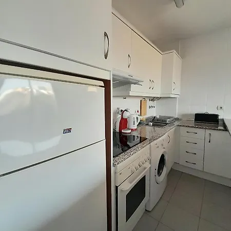 Near The דירה פואנגירולה